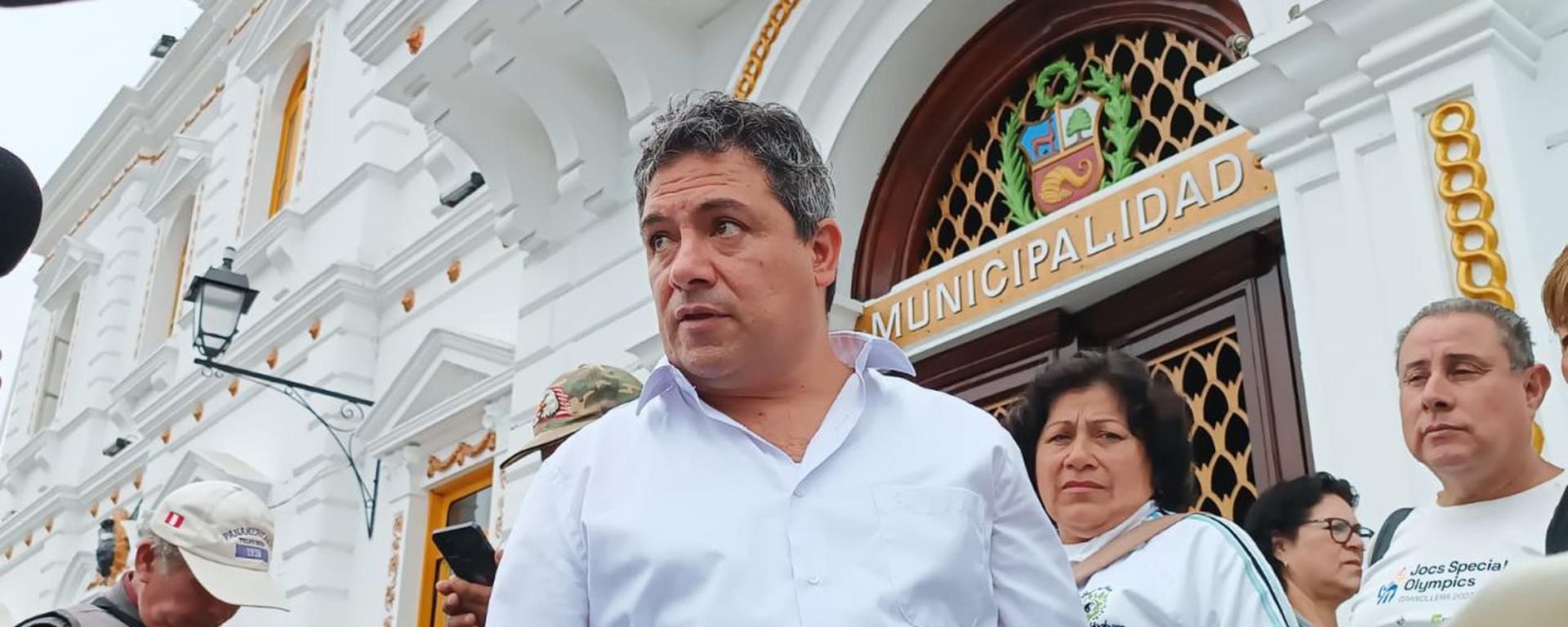 Arturo Fernández suspendido: antecedentes del cuestionado acalde de Trujillo