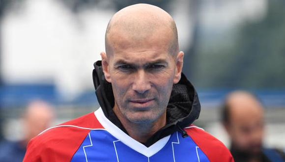 Después de ganar tres Champions League consecutivas con el Real Madrid, Zinedine Zidane dio un paso al costado para que el equipo pueda repotenciarse con otro estratega. (Foto: AFP)
