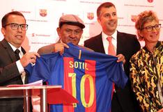 Barcelona presenta a Scotiabank como su nuevo sponsor en Perú junto a Hugo Sotil