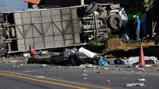 Ecuador: Trágico accidente de bus mató a colombianos y venezolanos [FOTOS]