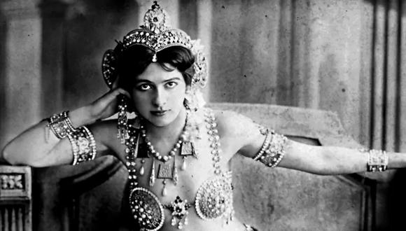 Un 15 de octubre de 1917, la célebre espía y bailarina Mata-Hari es fusilada en el bosque de Vincennes, cerca de París, por pasar información a Alemania. (BIBLIOTECA NACIONAL DE FRANCIA).