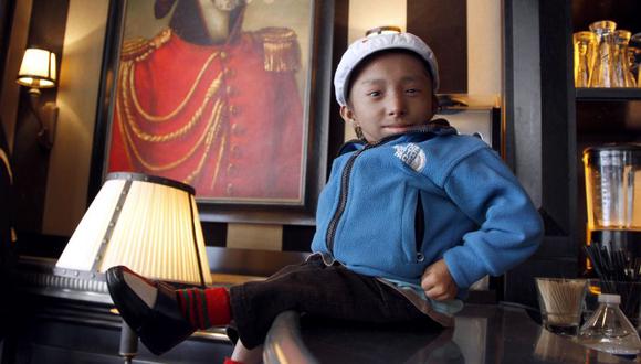 Khagendra Thapa Magar fue declarado como el hombre más bajito del mundo en el 2010 tras su 18º cumpleaños. (Foto: AFP/Archivo).
