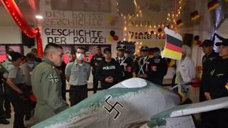 Escándalo en Colombia por “actividad pedagógica” con simbología nazi en la policía