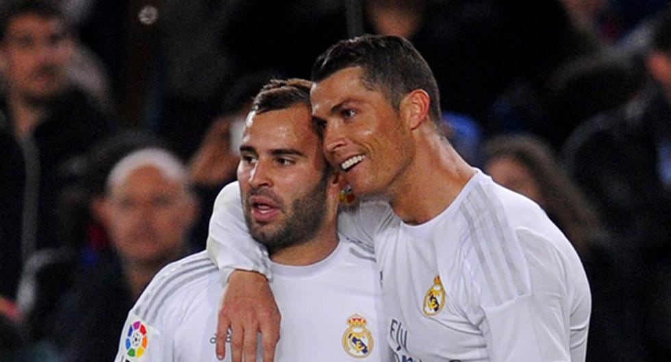 A través de las redes sociales, Real Madrid compartió una foto en el vestuario del Camp Nou, celebrando su triunfo ante Barcelona en el Clásico de España (Foto: Getty Images)