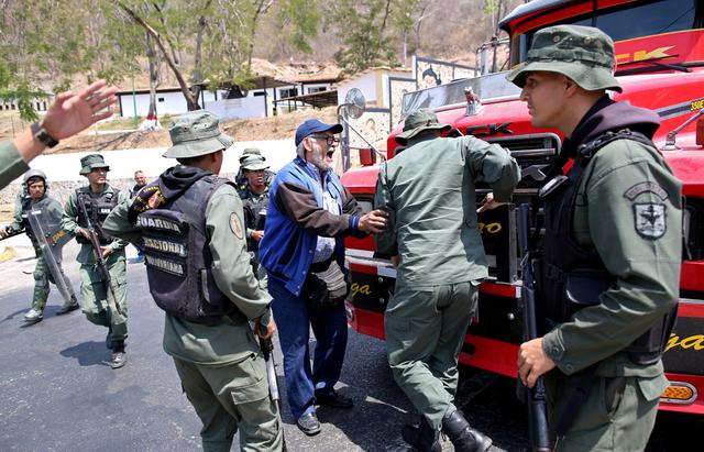 Caravana de Juan Guaidó se dirige a la frontera con Colombia para recibir ayuda humanitaria. Foto: Reuters