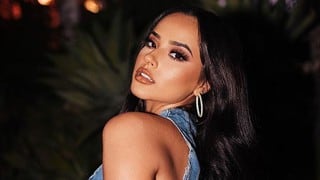 Becky G celebró su cumpleaños donando comida para trabajadores agrícolas en California