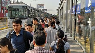 Metropolitano: caos en estaciones por falta de buses troncales | FOTOS