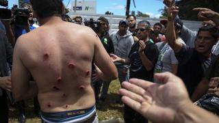 Argentina reprime protesta que bloqueaba entrada a aeropuerto