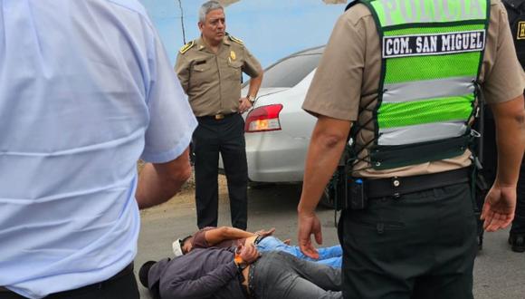 La persecución inició alrededor de las 10 de la mañana. El auto donde se movilizaban tenía una placa clonada. Foto: Andina