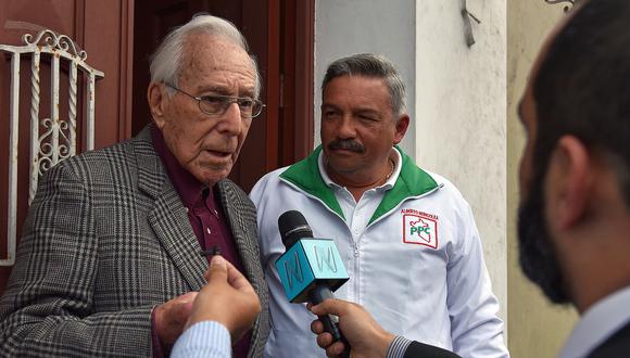 El líder histórico del PPC, Luis Bedoya Reyes, respaldó la candidatura a la alcaldía de Lima de Alberto Beingolea.