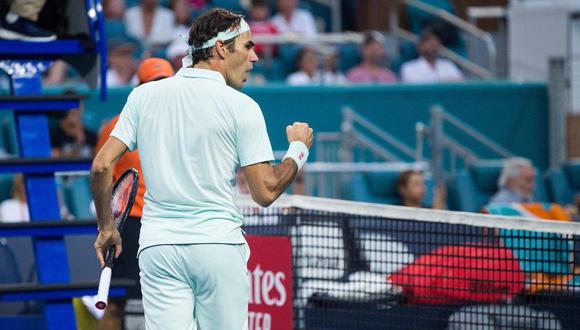 Federer venció en dos sets a Krajinovic y avanzó a octavos de final del Masters 1000 de Miami. (Foto: AFP)
