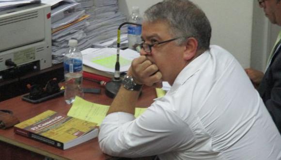 Piura: condenan a periodista Pedro Salinas a un año de prisión suspendida