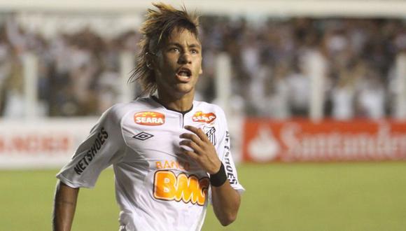 Neymar campeóno con Santos la Copa Libertadores en el 2011.