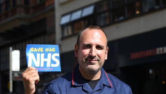 Joan Pons, voluntario español en los ensayos de la vacuna de Oxford contrae el covid. (Foto: Twitter @RoaringNurse).