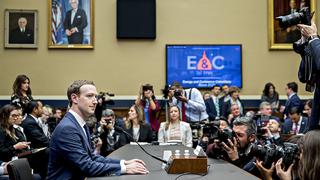 Zuckerberg ganó US$3.000 mlls. sentado frente al Congreso