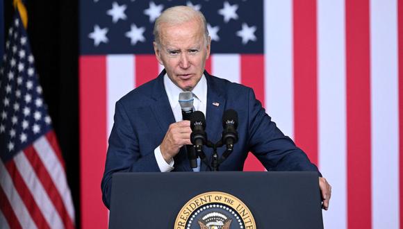 El presidente de EE. UU., Joe Biden, habla sobre la reducción de costos para las familias estadounidenses en el Centro Comunitario de East Portland, en Portland, Oregón, el 15 de octubre de 2022. (Foto de SAUL LOEB / AFP)