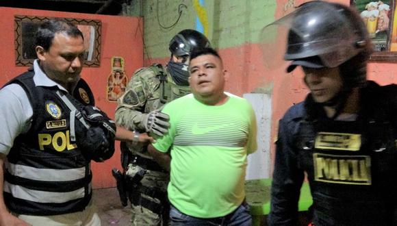 Foto correspondiente a un operativo en el cual se detuvo a una organización criminal dedicada al robo de vehículos en Piura. Foto: Andina