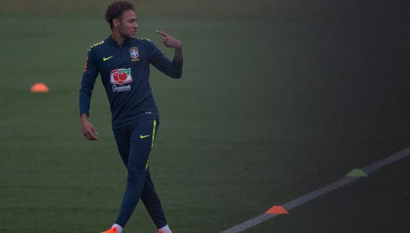 Neymar ha superado su lesión en el quinto metatarsiano, la cual lo ha marginado varios meses de la actividad deportiva. Sin embargo, el '10' de la selección brasileña no se siente seguro de sí mismo. (Foto: CBF)