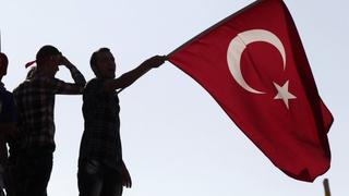 Trece usuarios de Twitter turcos, acusados por mensajes inflamatorios