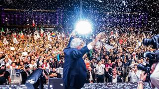 Victoria de AMLO provoca una explosión de emociones en la Plaza del Zócalo [FOTOS]