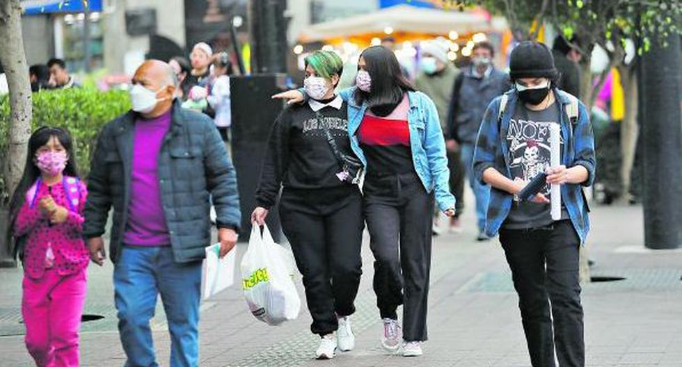 El Gobierno reimpuso el empleo obligatorio de mascarillas en espacios abiertos tras el alza de casos. (Foto: Anthony Niño de Guzmán)