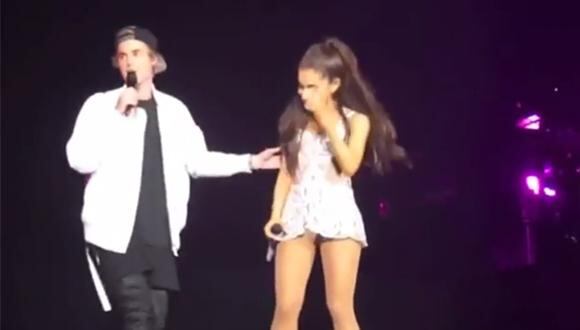 Justin Bieber cantó con Ariana Grande y olvidó la letra (VIDEO)