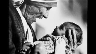 La dedicada vida de la madre Teresa de Calcuta en imágenes