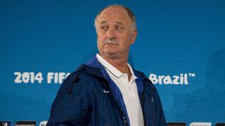 Scolari deja cargo de técnico de Brasil en manos de dirigentes