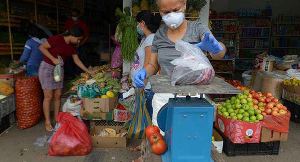 En la capital de la provincia del Guayas se pudo ver desde primeras horas de este miércoles comercios abiertos y más movimiento en las calles. (Foto: EFE)