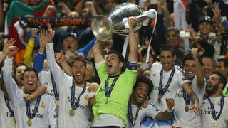 Iker Casillas y los trofeos que ha levantado como gran capitán