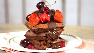 La deliciosa receta de los waffles de chocolate | VIDEO