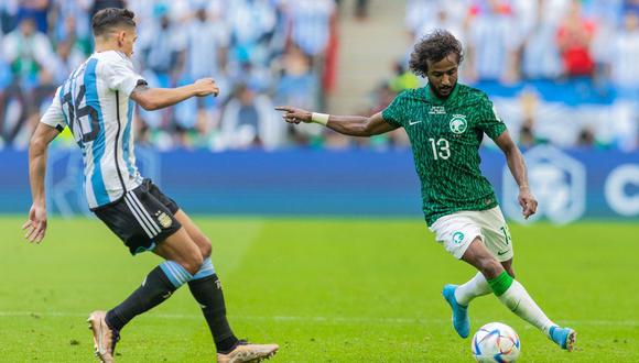 Conoce quién es el futbolista saudí que terminó lesionado ante Argentina, y podría quedar afuera de Qatar 2022. (Foto: Twitter Selección Nacional Saudí)