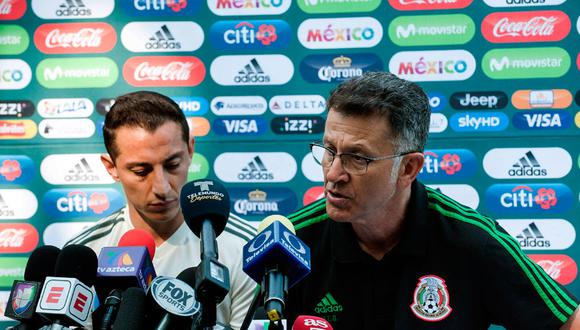 Juan Carlos Osorio aseguró que sabía que los futbolistas de la selección mexicana tendrían una pequeña reunión antes de partir hacia Rusia 2018. "Era importante que tuvieran ese tiempo entre ellos, expresó. (Foto: AP)