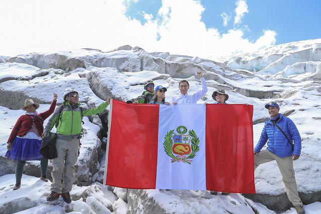 Martín Vizcarra acompañó a la expedición 'Huascarán 2019' que estudiará&nbsp;el estado de conservación de la montaña.&nbsp;(Foto: Presidencia)