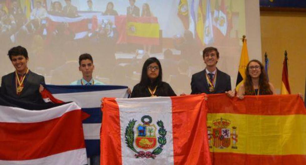 Escolar peruana ganó la medalla de oro en olimpiada de Biología celebrada en Ecuador | Foto: Andina