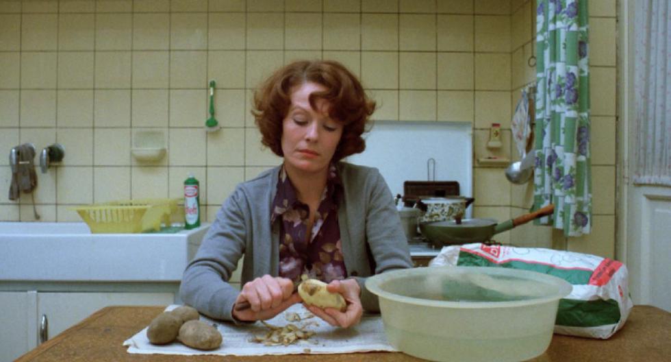 Delphine Seyrig es la protagonista de "Jeanne Dielman", película de 1975 dirigida por la cineasta belga Chantal Akerman.