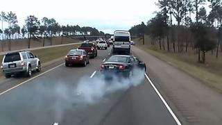 Conductores se salvaron de accidentes fatales [VIDEO]