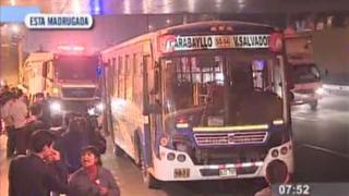 Surco: 14 heridos por choque de buses que deben S/. 17 mil