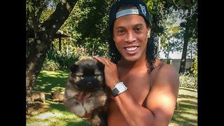 Ronaldinho presentó al nuevo integrante de su familia