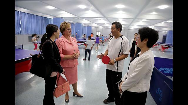 PPK inaugura exposición y Nancy Lange juega ping pong [FOTOS] - 9
