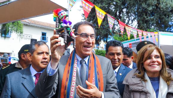 Vizcarra precisó que esta transferencia de recursos económicos se debe a la "mirada descentralista" de su gestión, la cual ha permitido superar largamente las expectativas de los gobernadores regionales. (Foto: Andina)