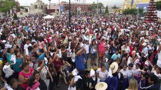 Trujillo: 5.000 personas bailaron “Marinera en la plaza”