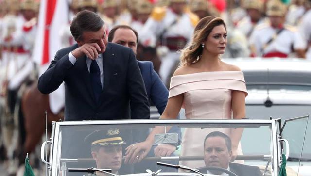 Jair Bolsonaro lloró en el Rolls Royce descapotable que lo llevó al Congreso para su investidura como nuevo presidente de Brasil | FOTOS. (Reuters)