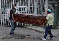 “En el hospital de Guayaquil no encuentran el cuerpo de mi madre, quiero darle una cristiana sepultura"