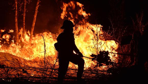 China | Sichuán: Mueren al menos 30 bomberos al intentar apagar un incendio forestal en Muli. (Foto referencial, AFP).