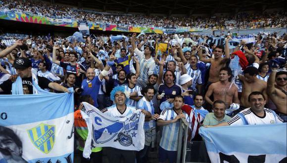 Jugadores argentinos cantan: "Brasil, decime qué se siente"