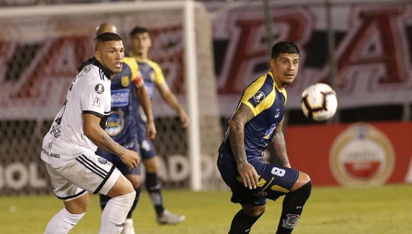 Universidad de Concepción sumó un valioso punto en Paraguay, tras empatar a uno contra Olimpia. El 'campanil' se ilusiona en su inicio en Copa Libertadores. (Foto: EFE)