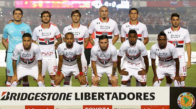 Peligro en el Morumbí: hinchas de Sao Paulo cayeron de tribuna - 12