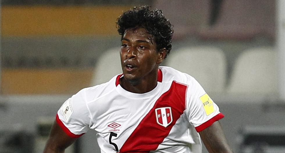 Miguel Araujo fue uno de los jugadores más destacados del partido Perú vs Uruguay. (Foto: Getty Images)