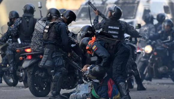 Par su informe, Bachelet, quien visitó el país entre el 19 y el 21 de junio, entrevistó a más de 558 personas, la mayoría víctimas de abusos y testigos. Foto: Getty images, vía BBC Mundo